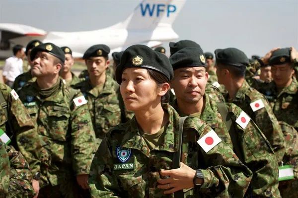 岸田一意孤行，日本陷入战争风险激增，自卫队招募成难题